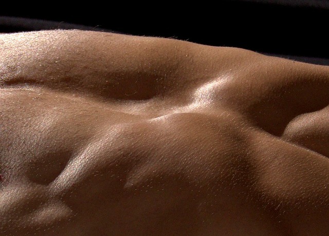 Veltrente magemuskler på en flat mage - her et 7 veier til et perfekt resultat